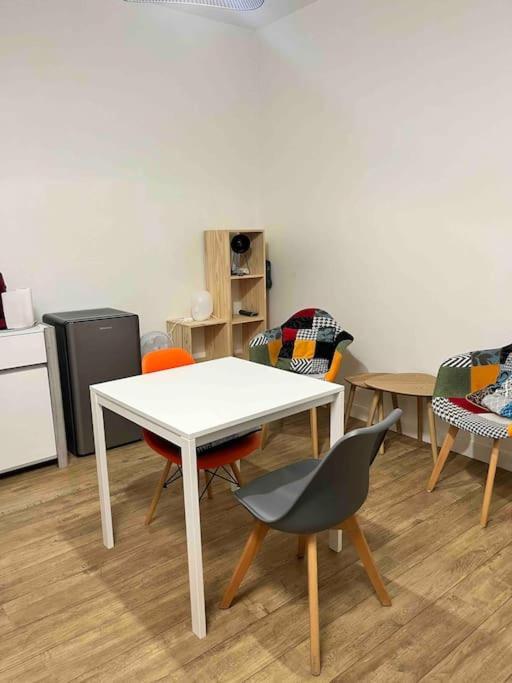 2 Room Flat Тулуза Екстер'єр фото